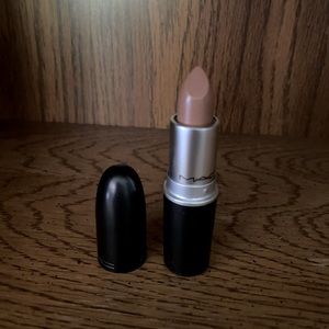 MAC Lustre Lipstick